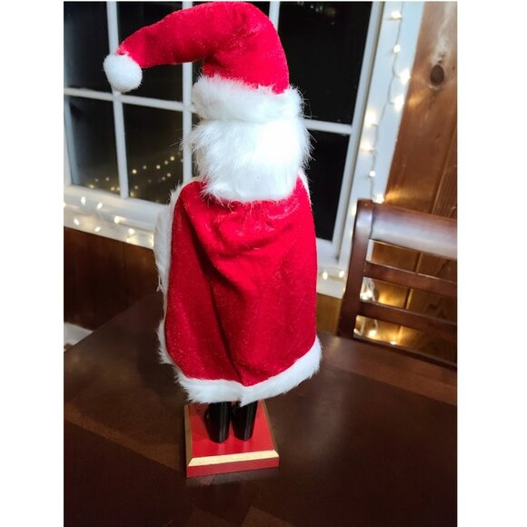 Santa Christmas Nutcracker Soldier Wooden Statue Holiday Decor Table Decoration - Picture 11 of 12